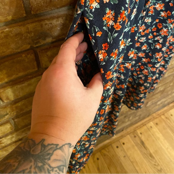 Old Navy floral sleeveless dress size L tall (heavy, thick, quality material) - Picture 4 of 8